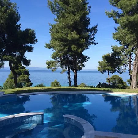 Charming With Seaview In A Gated Complex