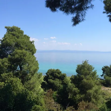 Charming With Seaview In A Gated Complex Kriopigi