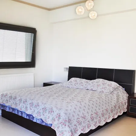 Charming With Seaview In A Gated Complex Villa