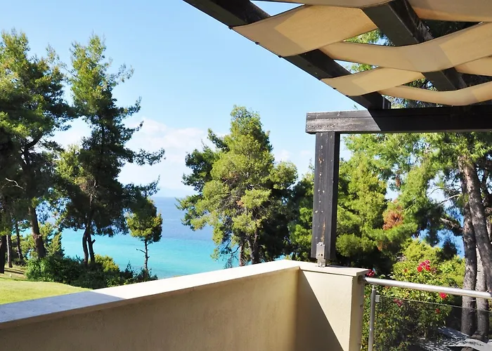 Charming With Seaview In A Gated Complex Villa Kriopigi