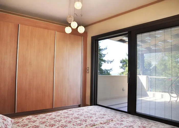 Charming With Seaview In A Gated Complex Villa