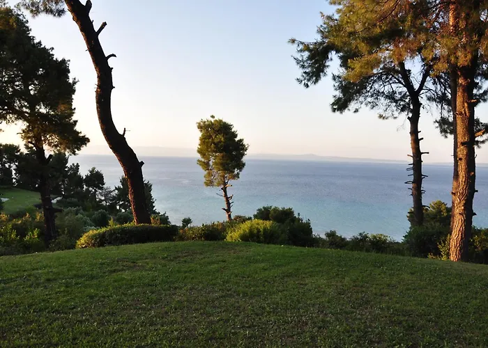 Villa Charming With Seaview In A Gated Complex Kriopigi