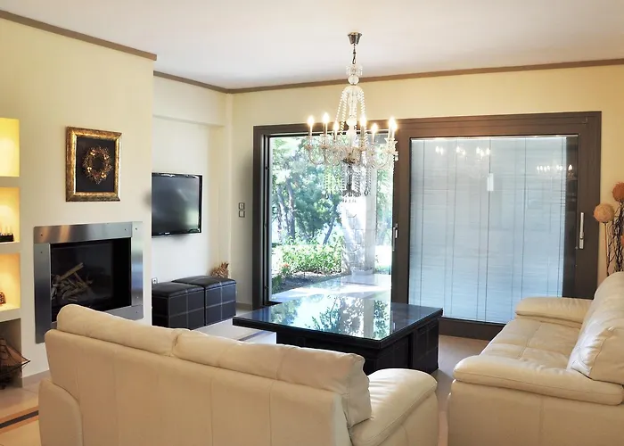 Charming With Seaview In A Gated Complex Villa Kriopigi