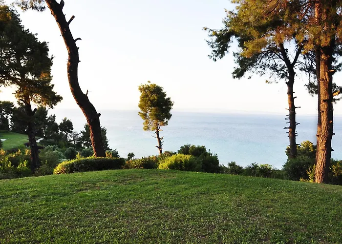 Charming With Seaview In A Gated Complex