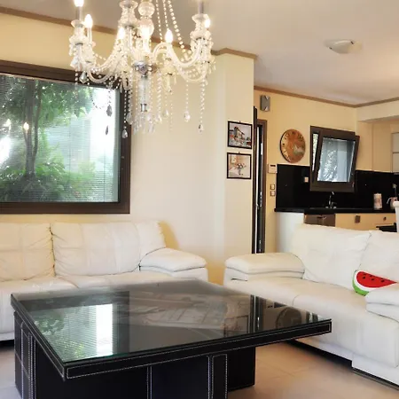 Charming With Seaview In A Gated Complex *